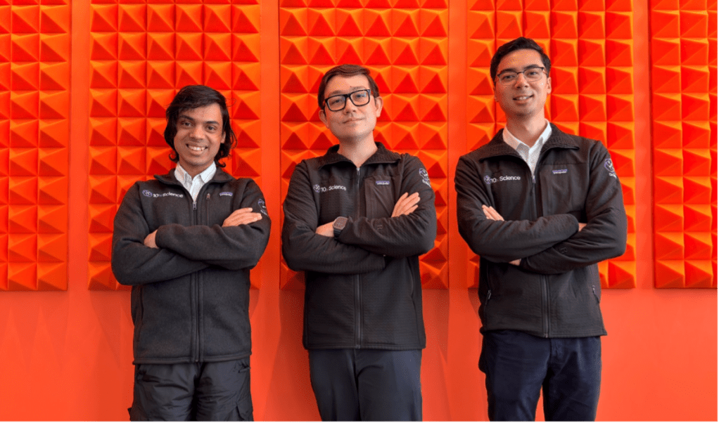 Основателите на 10x Science: Дейвид Робъртс, Андрю Райтър и Вишну Теджас