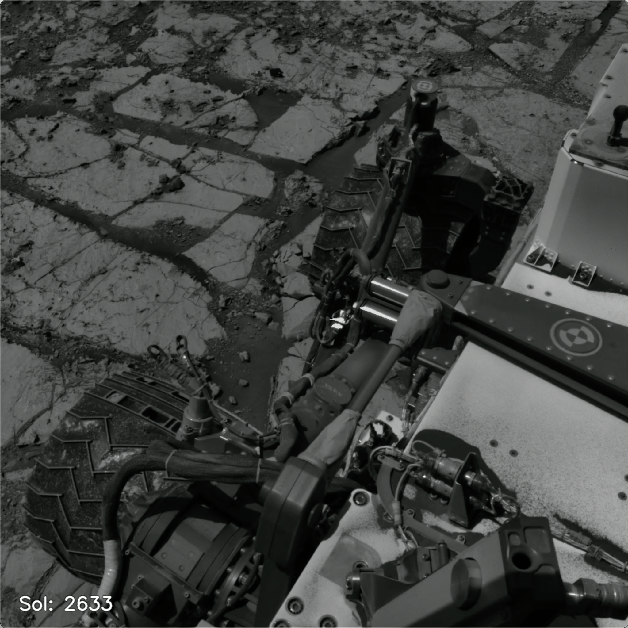 Марсоходът Curiosity в кратера Гейл на Марс