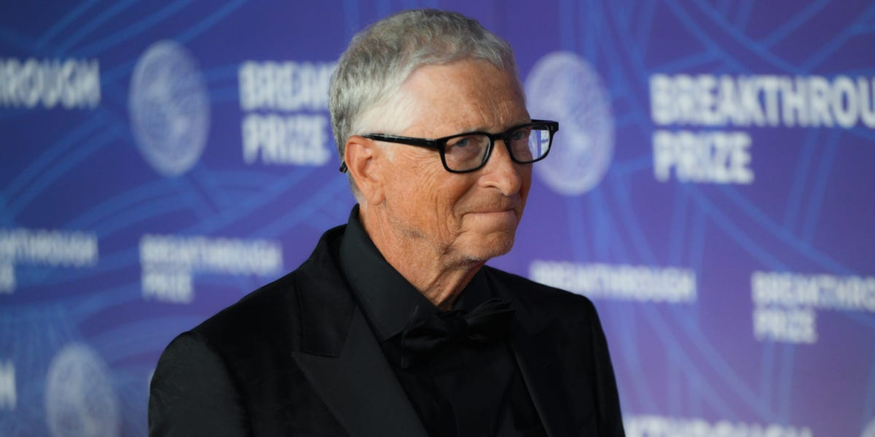 Илюстрация към bill-gates-ai-future-two-phases-abundance-interview