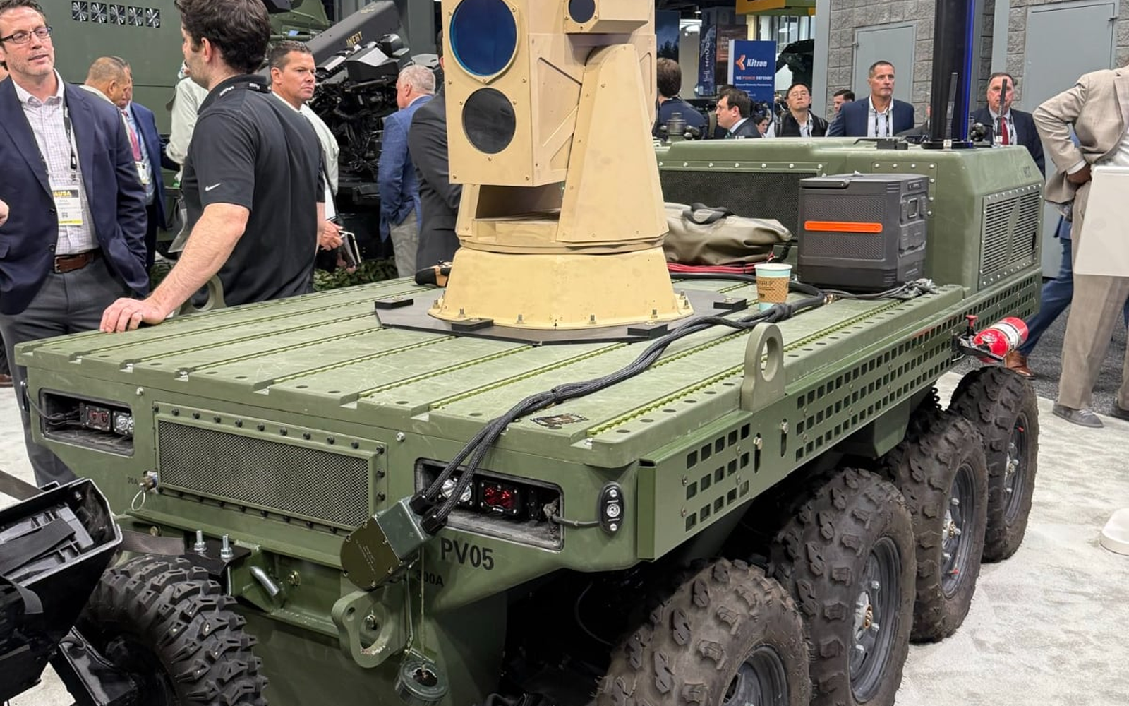 Автономният лазерен комплекс Archimedes на Aurelius Systems, монтиран върху шаси на Rheinmetall