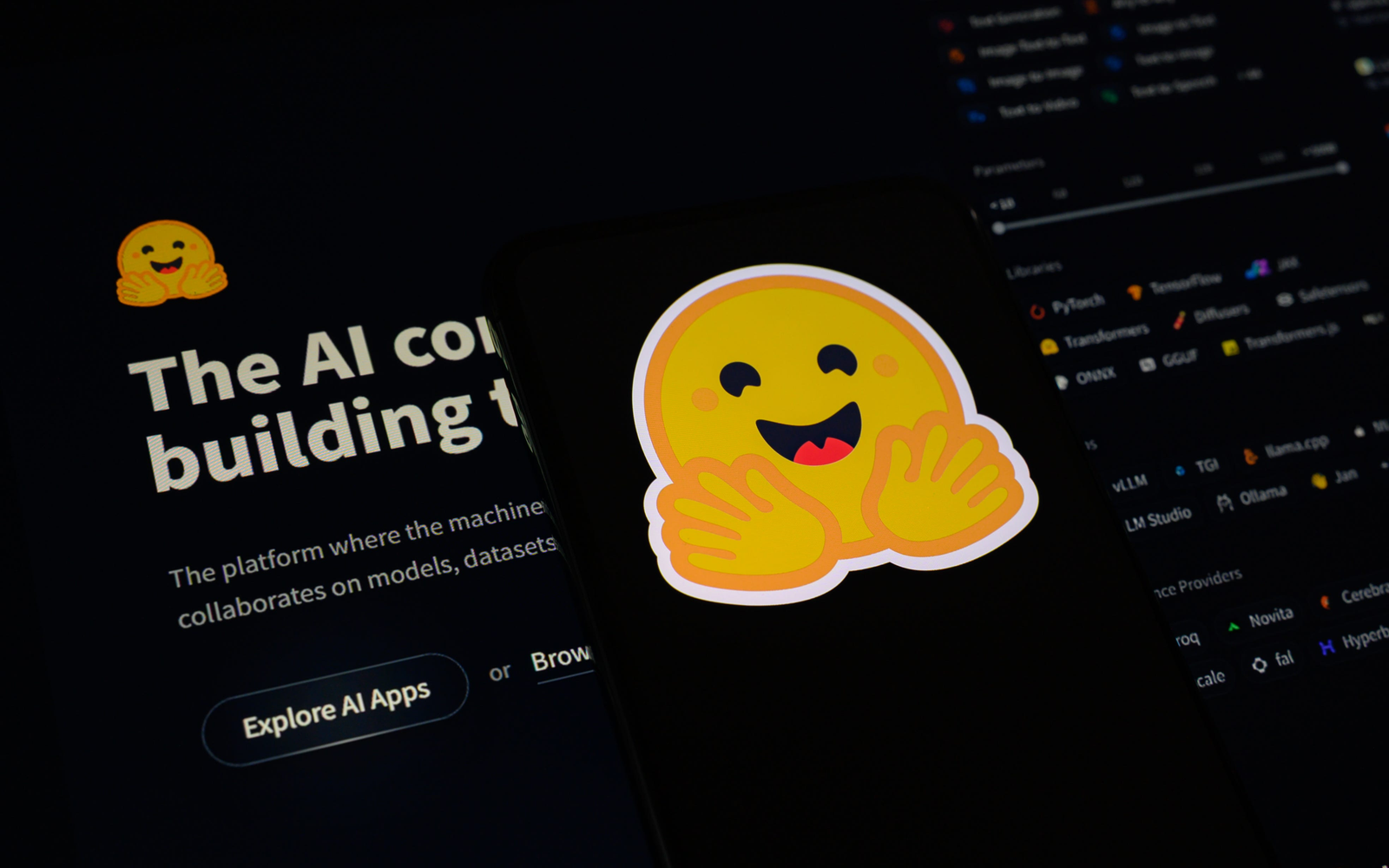 Стикер с логото на Hugging Face върху тъмен интерфейс на платформа за AI модели