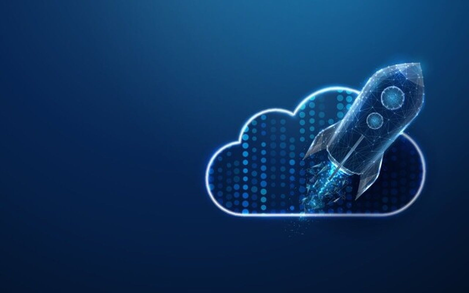Инженер проверява сървърни ракове в гигантски център за данни на AWS